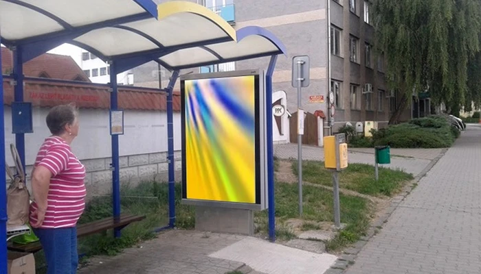 1027373